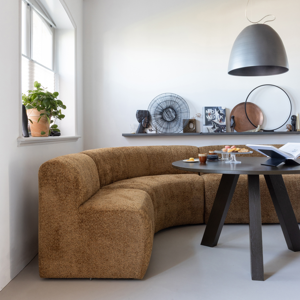 Mojo Base eetbank halfronde hoek rug wollig honinggeel, sfeerfoto
