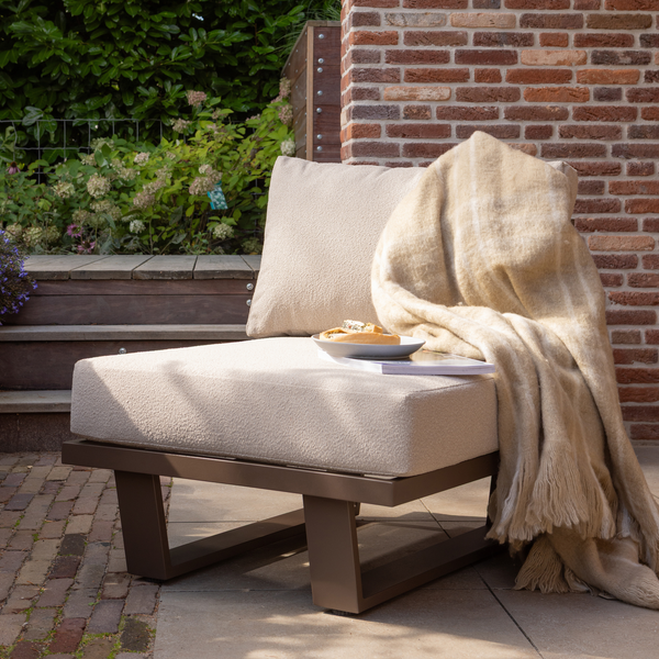 Bear garden lounge chair/1-seater element aluminium brown, room setting