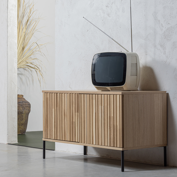 New gravure tv unit 100 cm oak naturel, room setting