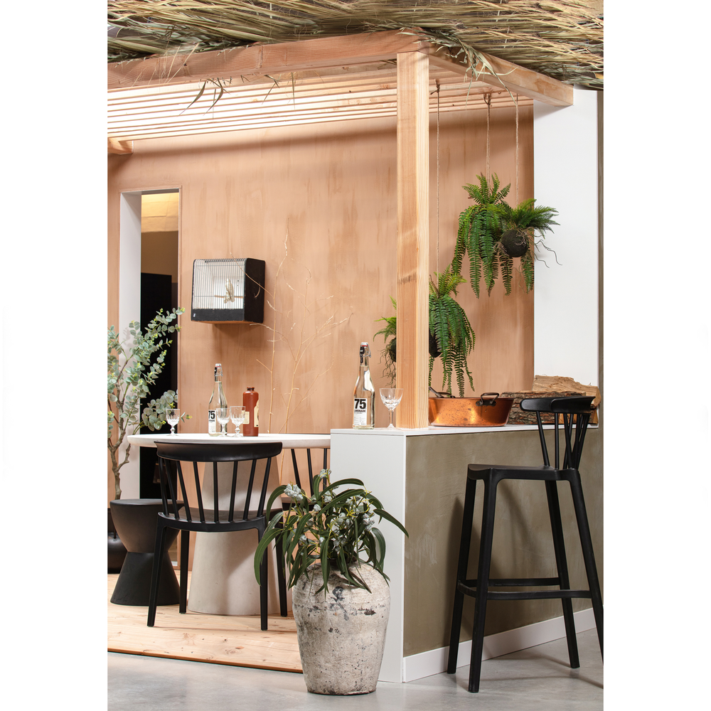 Bliss tuinstoel met spijlen kunststof zwart, sfeerfoto