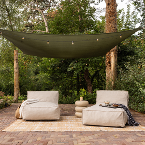 Fauteuil de jardin sable, photo d'ambiance