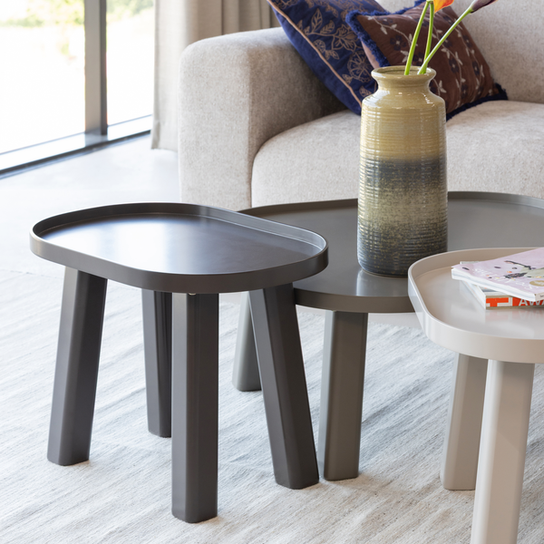 Mosa coffee table wood mocha brown, room setting