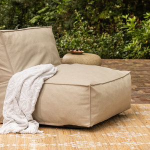 Fauteuil de jardin sable, photo d'ambiance