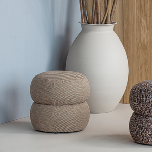 Anic pouf motif graphique marron clair mélangé, photo d'ambiance